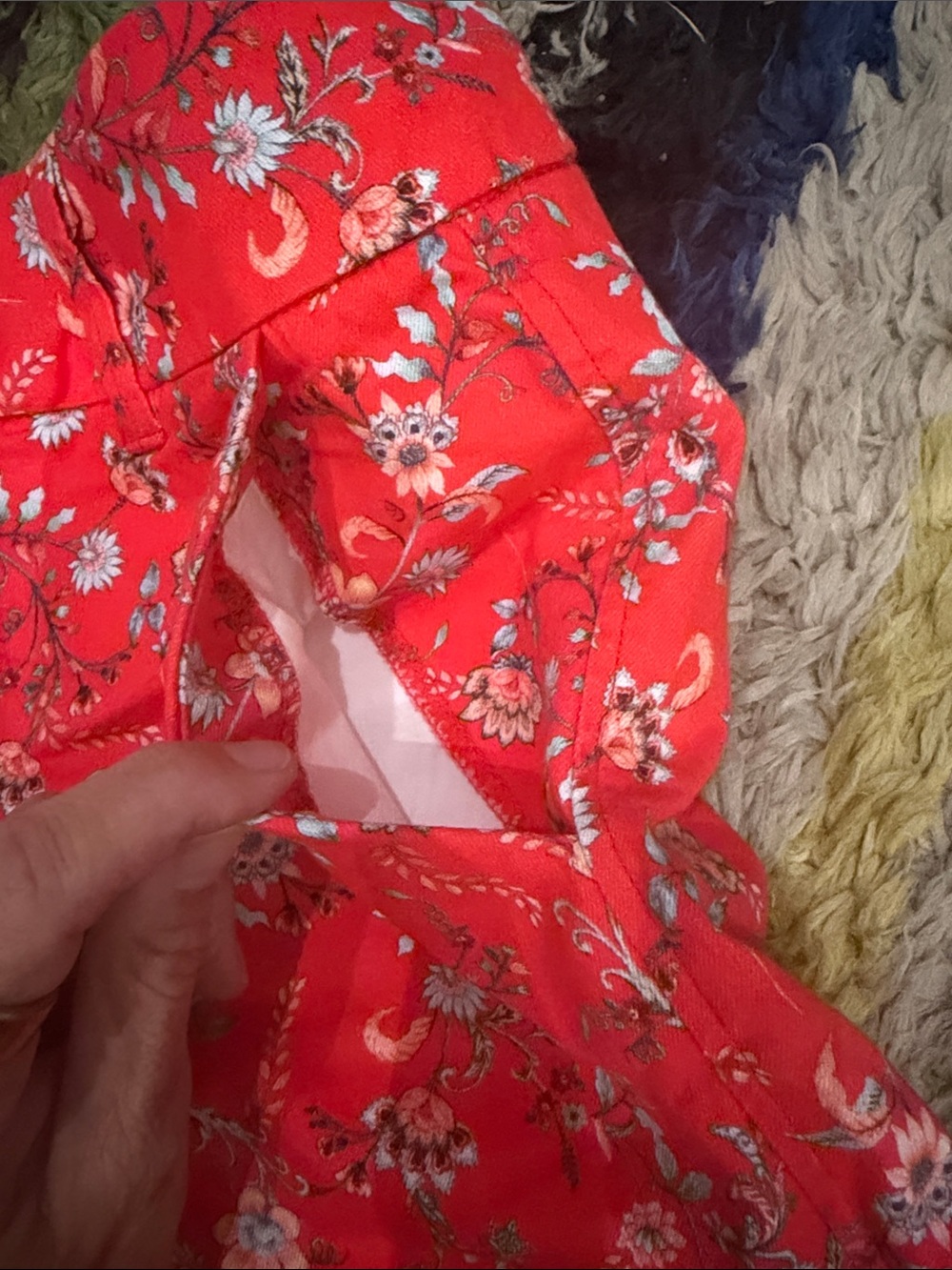 NWT Women’s Red Floral Shorts - Picture 2 of 6